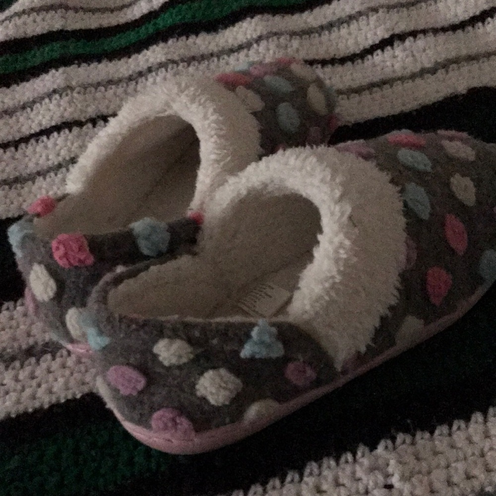 Children polka dot slippers size 2-3